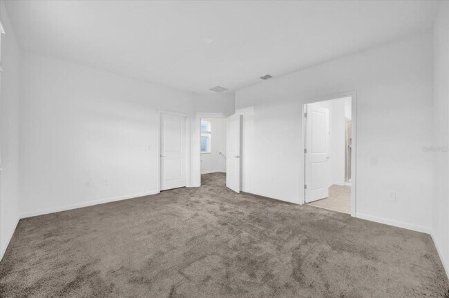 Building Photo - 1904 Rider Rain Ln