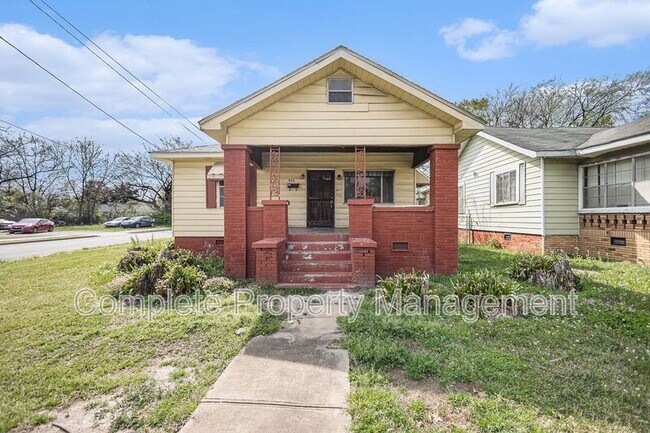 Primary Photo - 900 Center St