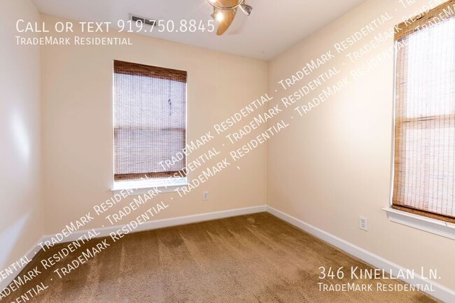 Building Photo - Spacious 4-Bedroom, 2.5-Bathroom Townhouse...