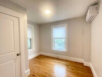 Building Photo - 129 Old Colony Ave