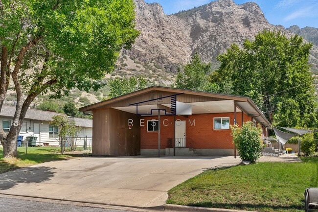 Primary Photo - ? For Lease in Ogden, Utah – 3 Bed | 2 Bat...