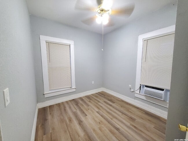 Building Photo - 2318 Ruiz St