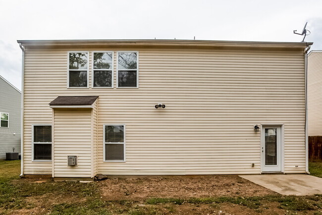 Building Photo - 5581 Hammermill Dr