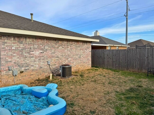 Building Photo - 5426 Ricci St