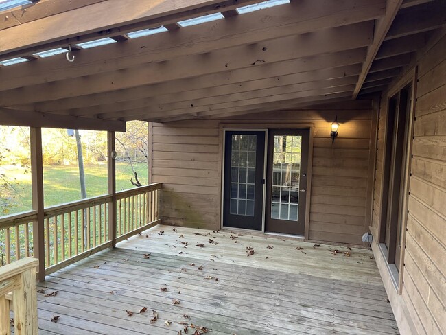 Building Photo - 709 Crab Creek Rd
