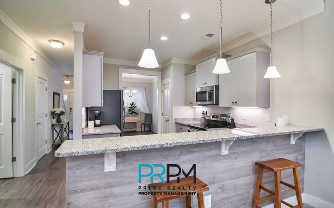 Building Photo - 826 Stonebriar St