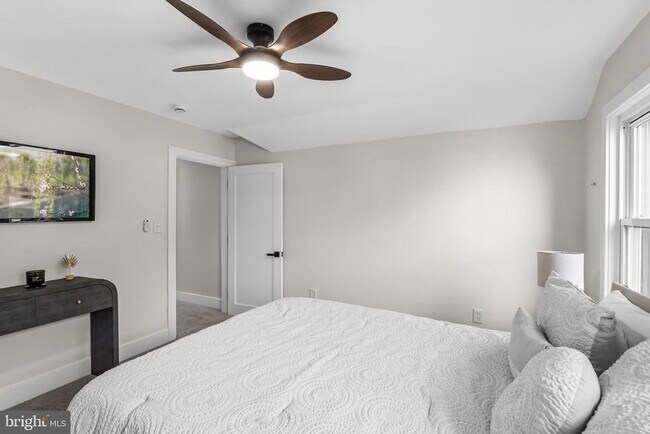 Building Photo - 4 E Haddon Ave