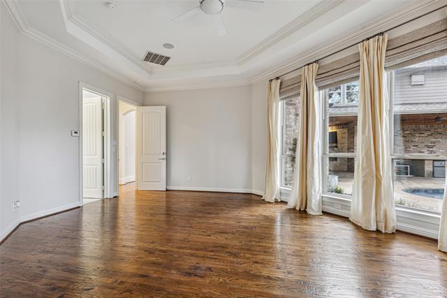 Building Photo - 6405 Royal Ln