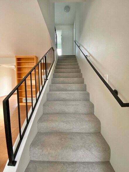 Building Photo - 7928 Virginia St