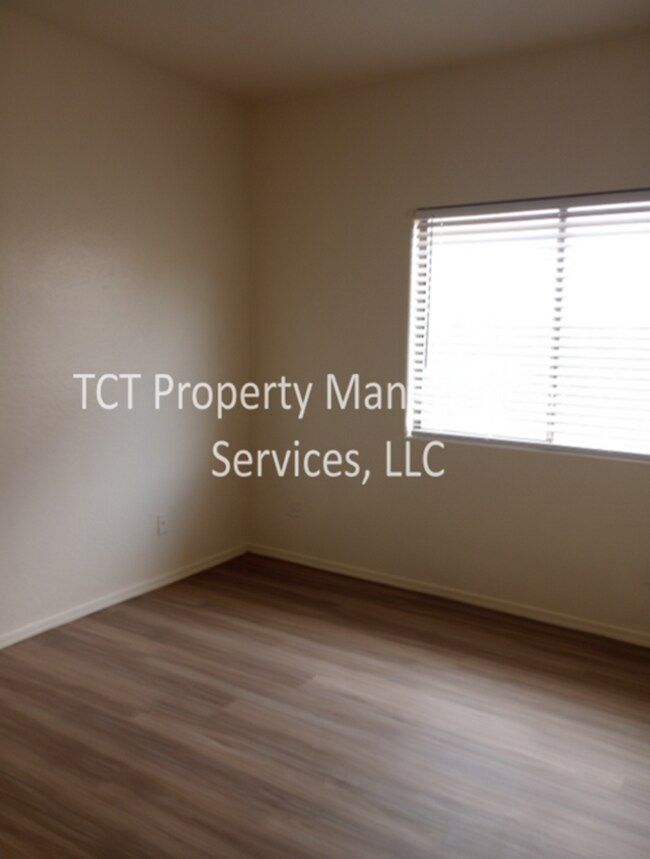 Building Photo - Cozy 3 bed/2 bath in Phoenix