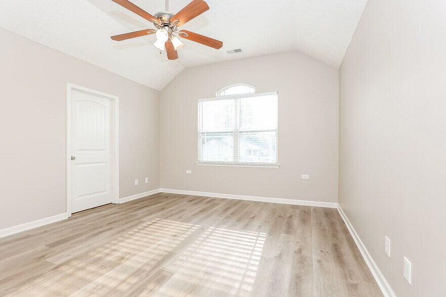 Building Photo - 607 Rock Gln Trce