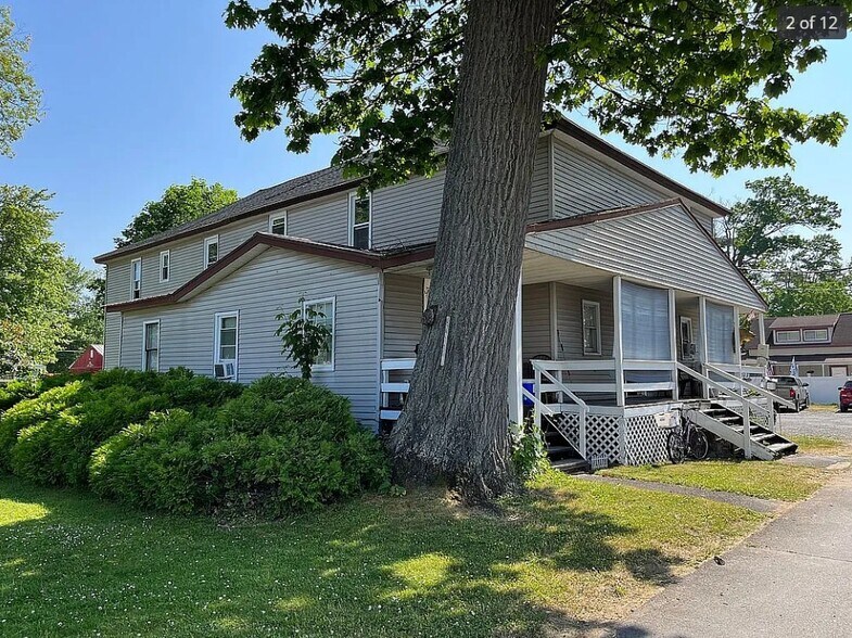 Building Photo - 6674 Lake Shore Rd N