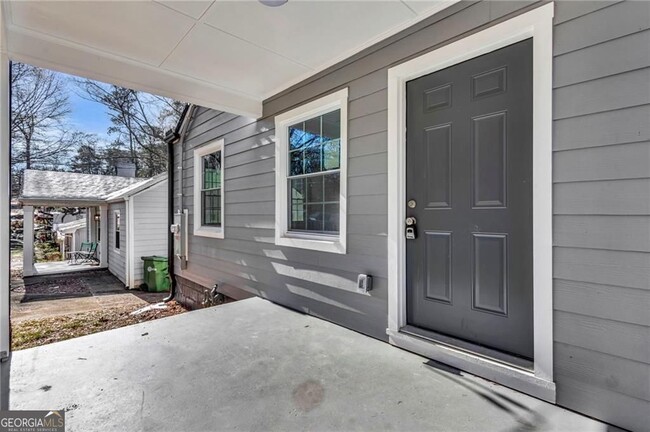 Building Photo - 1271 Lorenzo Dr SW