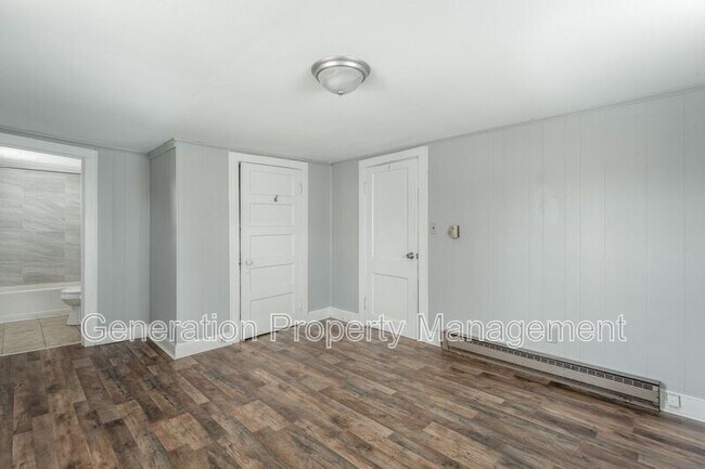 Building Photo - 311 Hedgewood Dr