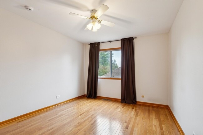 Building Photo - 1410 Fairfax Ln