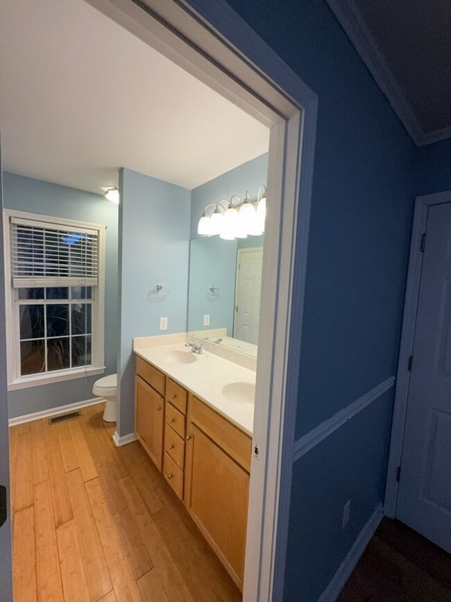 Building Photo - Justice Rd Avail for Rent!