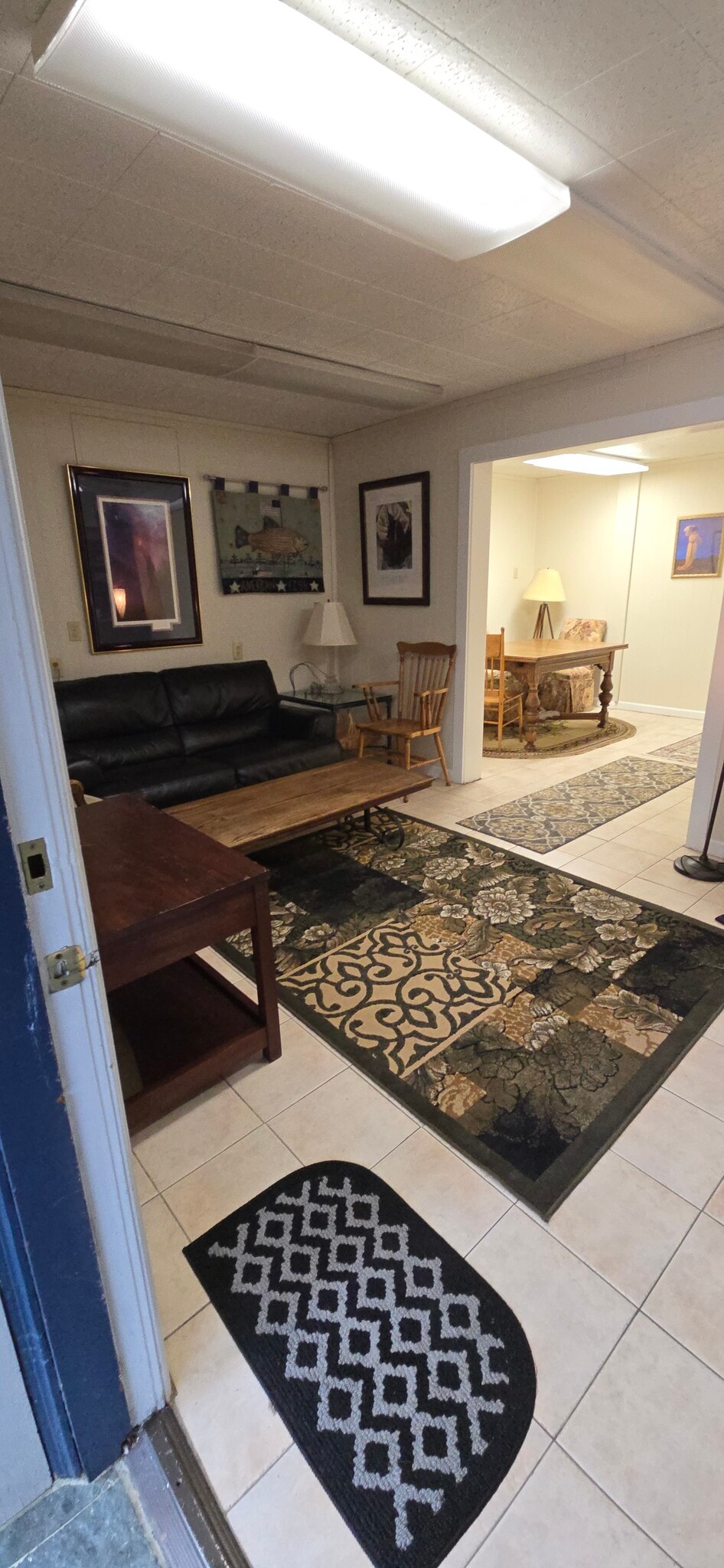 Building Photo - 1447 Lincoln Way