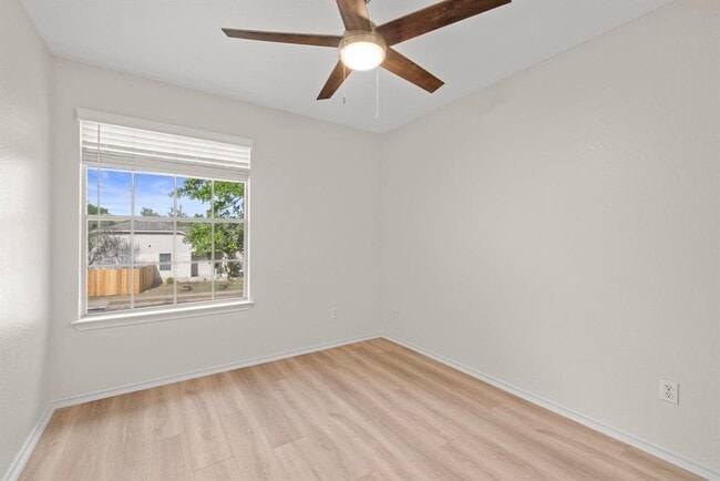 Building Photo - 3410 Flowstone Ln