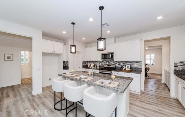 Building Photo - 20886 Mountain Gate Dr