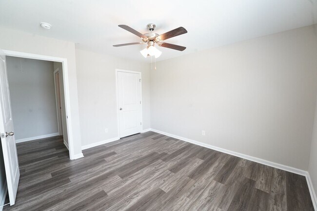 Building Photo - Coming Available!