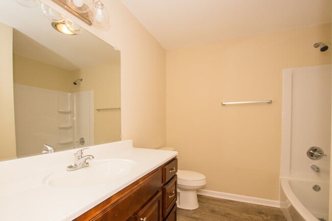 Building Photo - 1403 Broadmoor Rd
