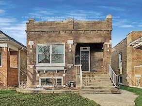 Building Photo - 1302 Elmwood Ave