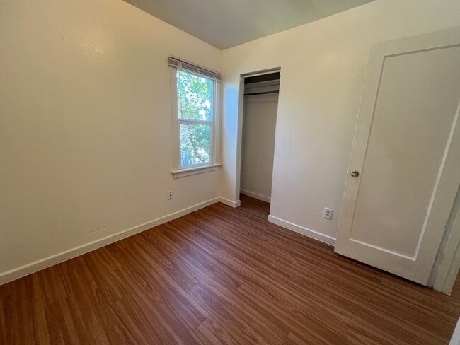 Building Photo - Charming 2 Bedroom, 1 Bath House with Fenced Yard, Carport & Laundry Hookups