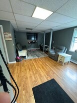 Building Photo - 35 Dutton St
