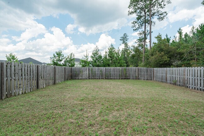 Building Photo - 152 Centennial Ct