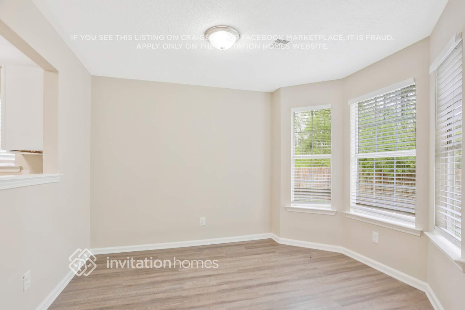 Building Photo - 3718 Oakwood Manor Ct