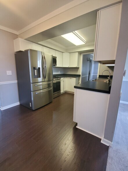 Building Photo - 1411 Parke Street