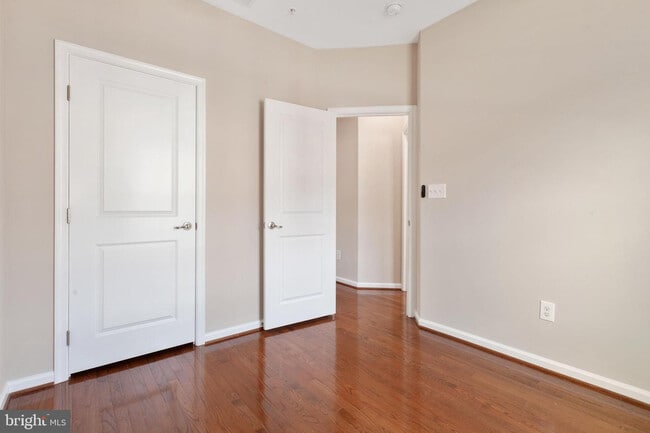 Building Photo - 9418 Paragon Ct