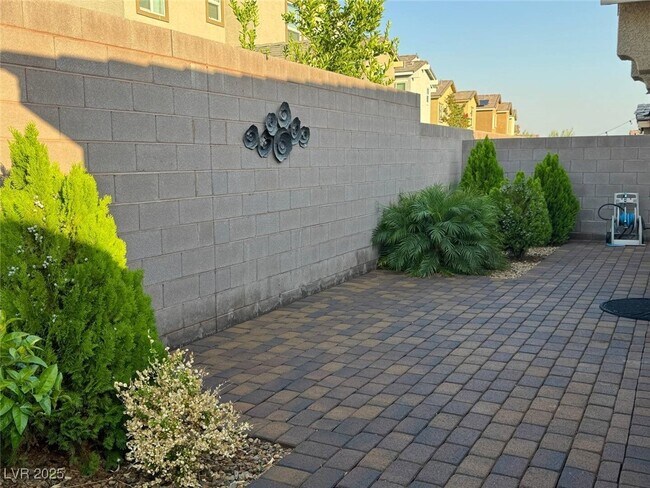 Building Photo - 3713 Neblina Dr