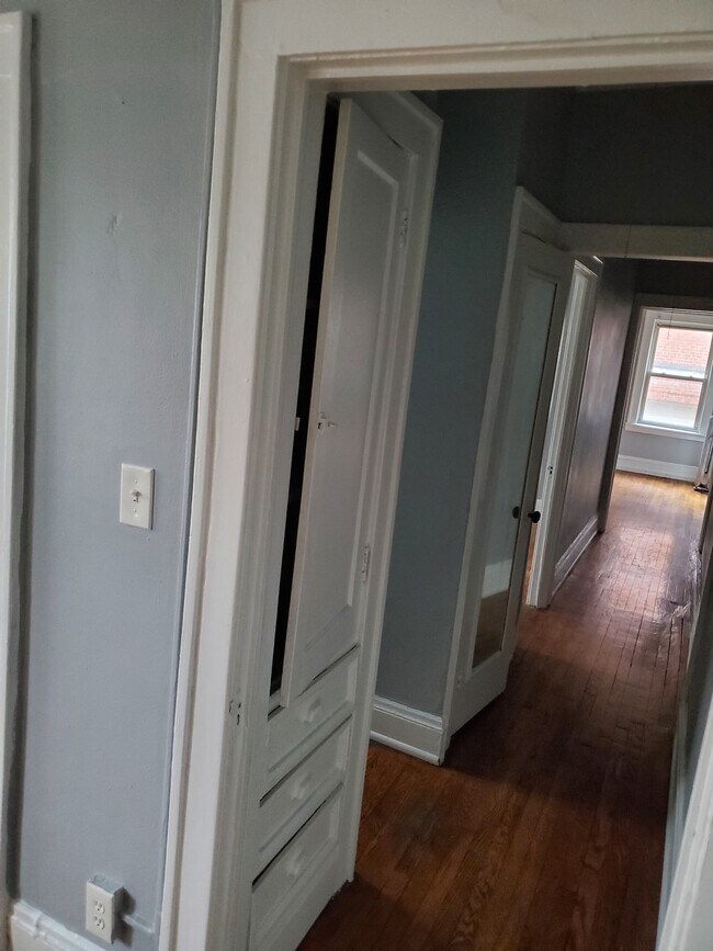 Building Photo - 2871 Hampton Rd