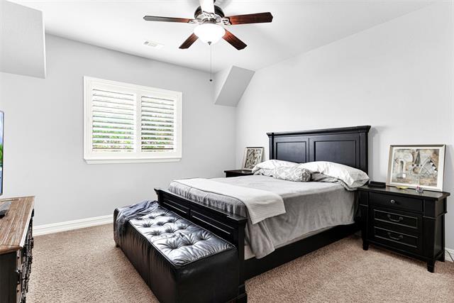 Building Photo - 4817 Bayview Dr