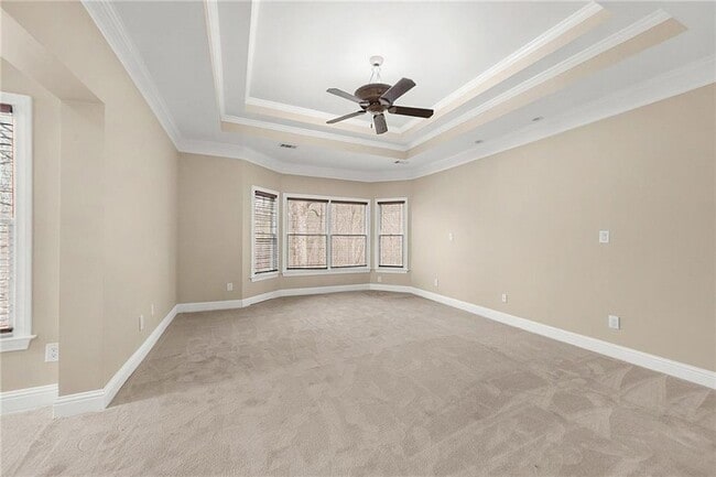 Building Photo - 225 Lake Summit View