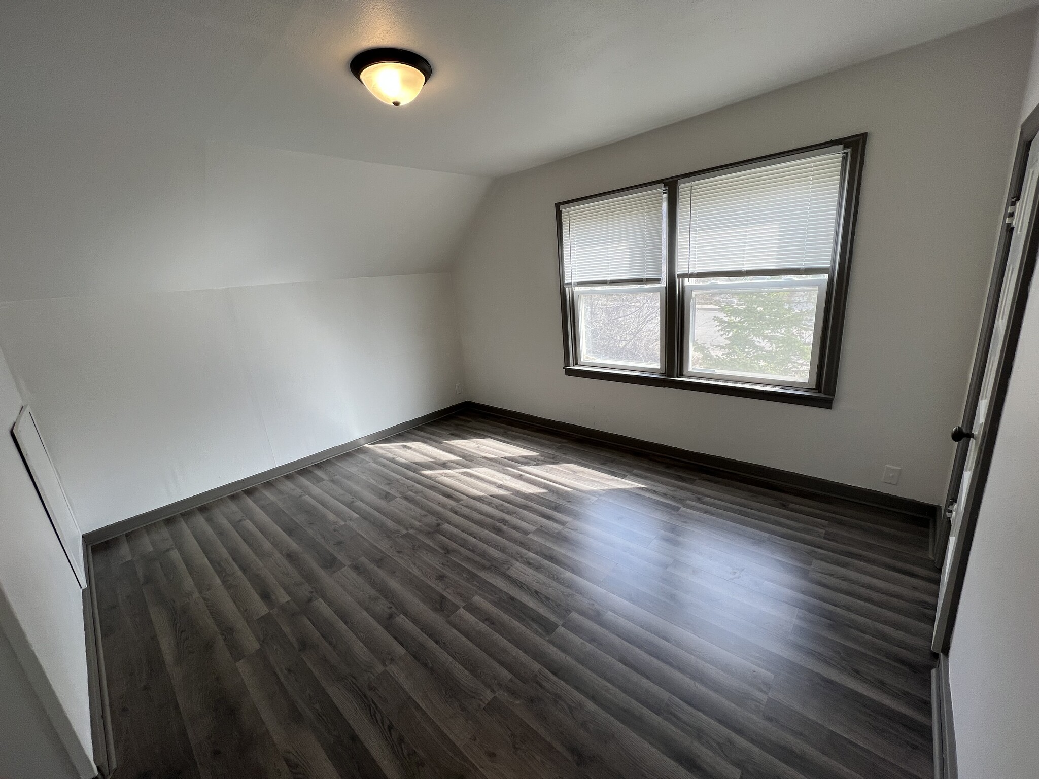 Bedroom 2 - 905 3rd Ave NW