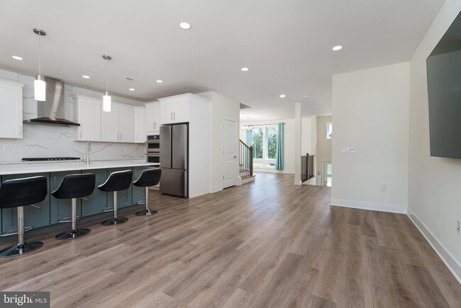 Building Photo - 3 E Hartwick Dr