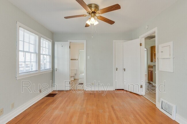 Building Photo - 3703 S Sherman St