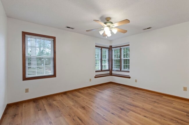 Building Photo - 617 Fitzgerald Dr