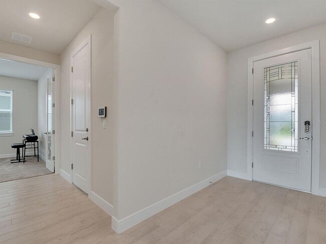 Building Photo - 4532 Gliding Wave St