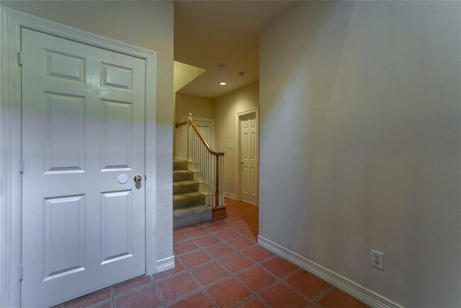 Building Photo - 2623 Colby St