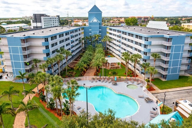 Building Photo - West Bay Village