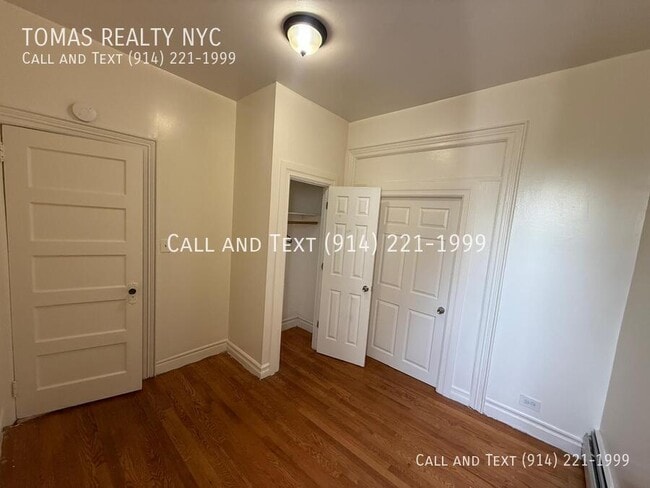 Building Photo - 776 E 233rd St
