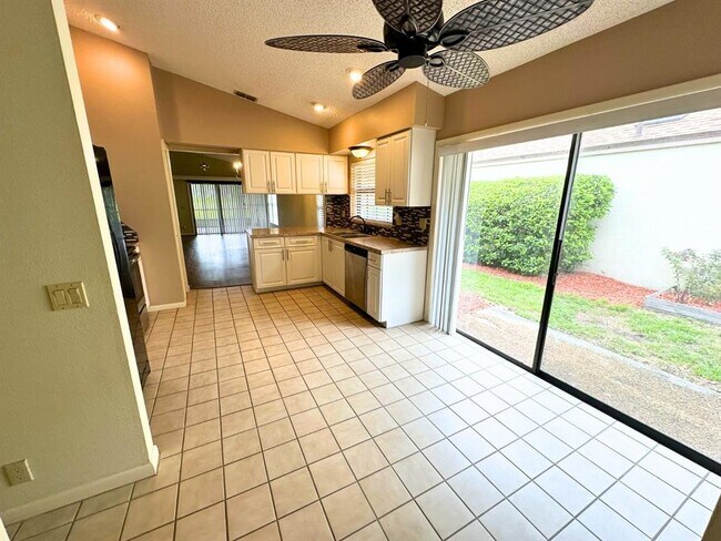 Building Photo - 3023 Silverado Terrace