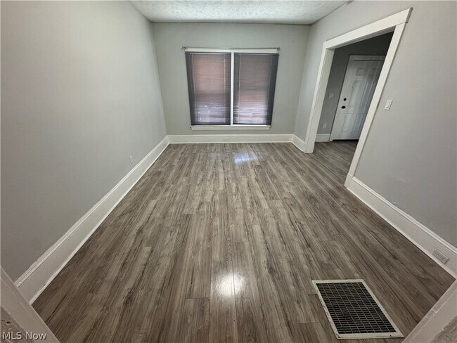 Building Photo - 2020 Corning Ave