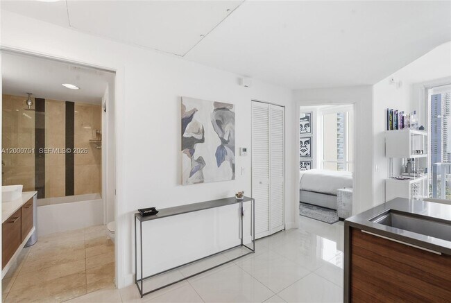 Building Photo - 601 NE 27th St