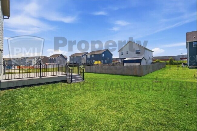 Building Photo - 3 Bed 3 1/2 Bath Single Family Home with Attached 2 Car Garage