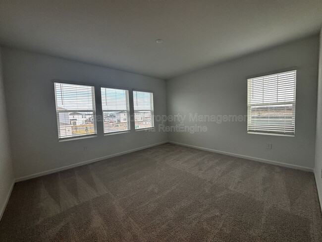 Building Photo - 7370 Summer Ivy Aly