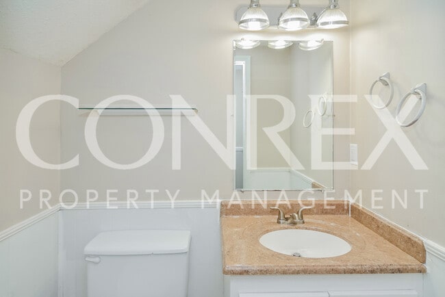 Building Photo - Beautiful Home in Point Mallard Estates